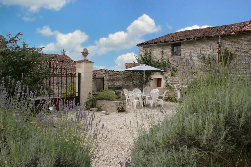 Le Petit Souhait&Le Verger Gourvillette Extérieur photo